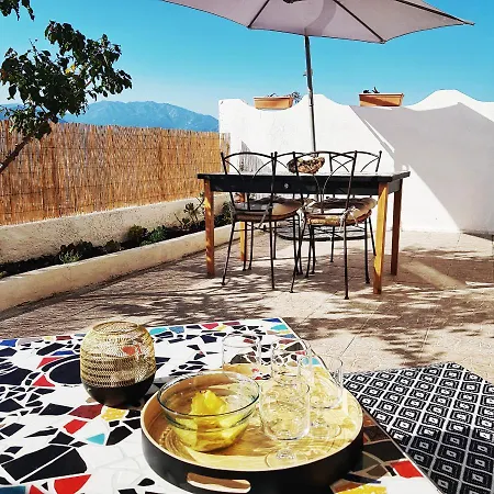 T2bis 60m2 Avec Jolie Terrasse De 25m2 Et Vue Panoramique Et Montagne Sur Le Golfe Du Valinco - Quartier Calme A 10mn A Pied Du Centre - Ideal Pour 4 Personnes Et Possibilite De 6 Couchages - Place De Parking Reservee *